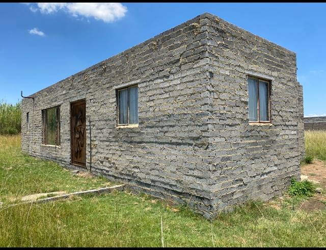 2 BEDROOM FREESTANDING FOR SALE IN NANESCOL